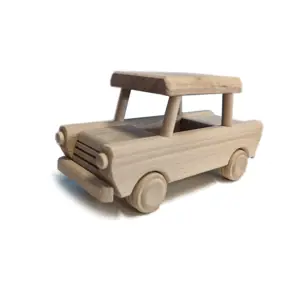 Gaboni 92245 Dřevěné auto Trabant, 24 x 9 x 11 cm